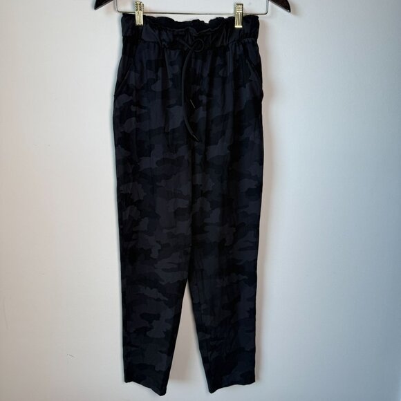 Lululemon Luxtreme Pants Keep Moving High-Rise 7/8 Ingonito Camo Multi Gray  4 - Picture 3 of 12